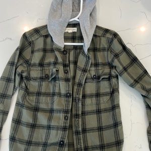 Tucker & Tate long sleeve plaid hooded shirt. Size 4T